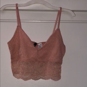 Pink lace crop top 💓